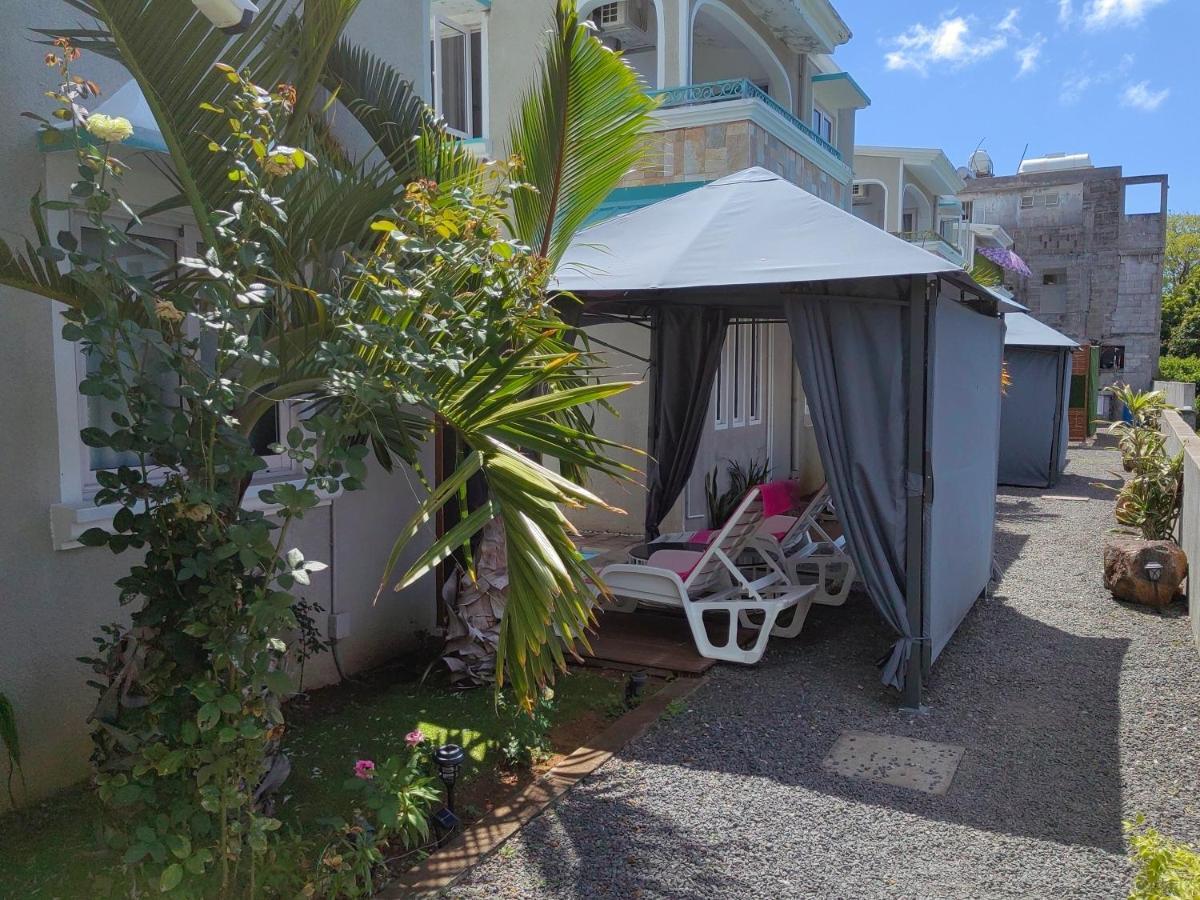 Piscines Privees Et Chauffees, Private Heated Pools Vila Grand Baie Exterior foto