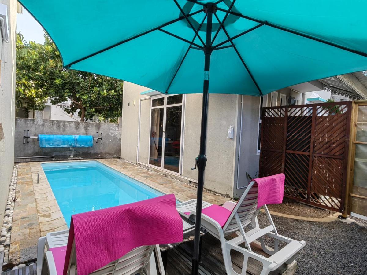 Piscines Privees Et Chauffees, Private Heated Pools Vila Grand Baie Exterior foto