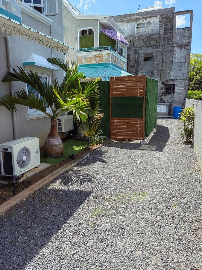 Piscines Privees Et Chauffees, Private Heated Pools Vila Grand Baie Exterior foto